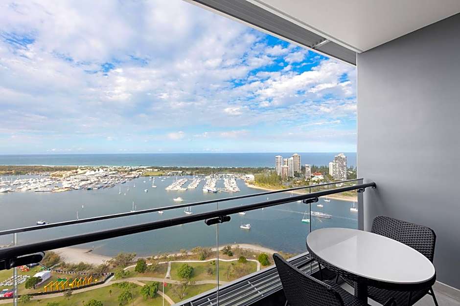 Meriton Suites Southport