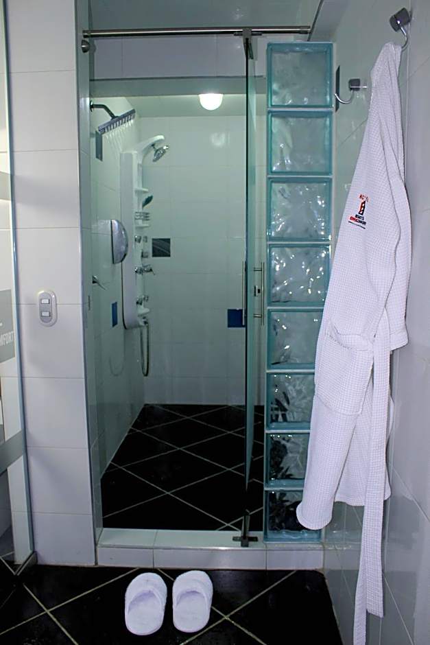 Hotel Bogota Expocomfort - Embajada Americana