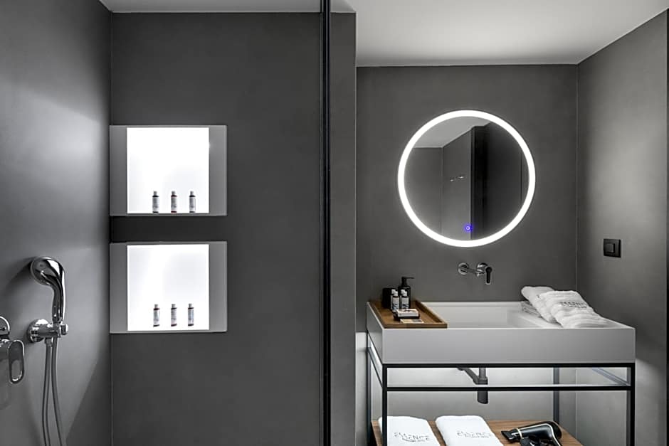 Essence Suites Downtown Suites - Adults Only