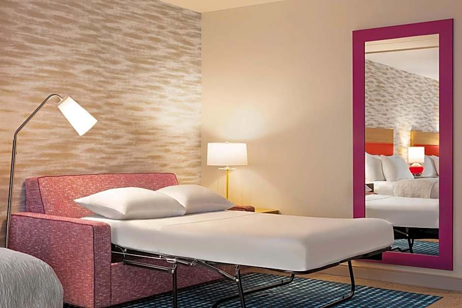 Home2 Suites By Hilton Milwaukee West