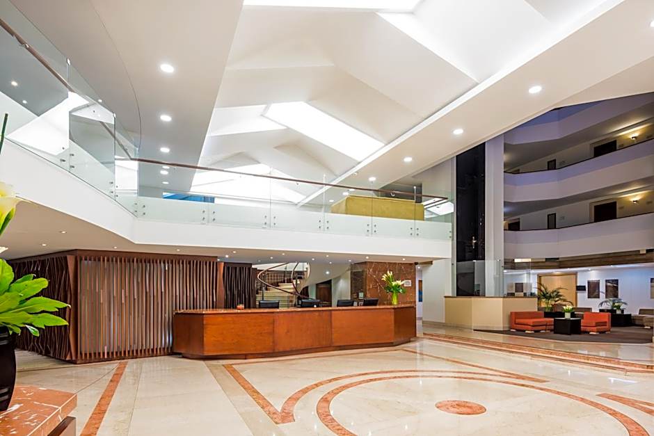 Cosmos 100 Hotel & Centro de Convenciones - Hoteles Cosmos