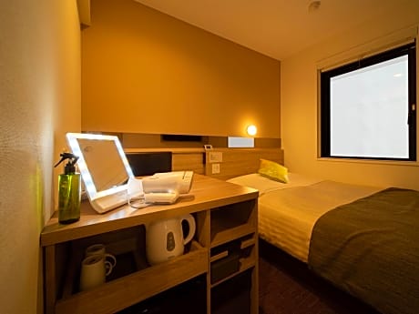 Room for female guests only