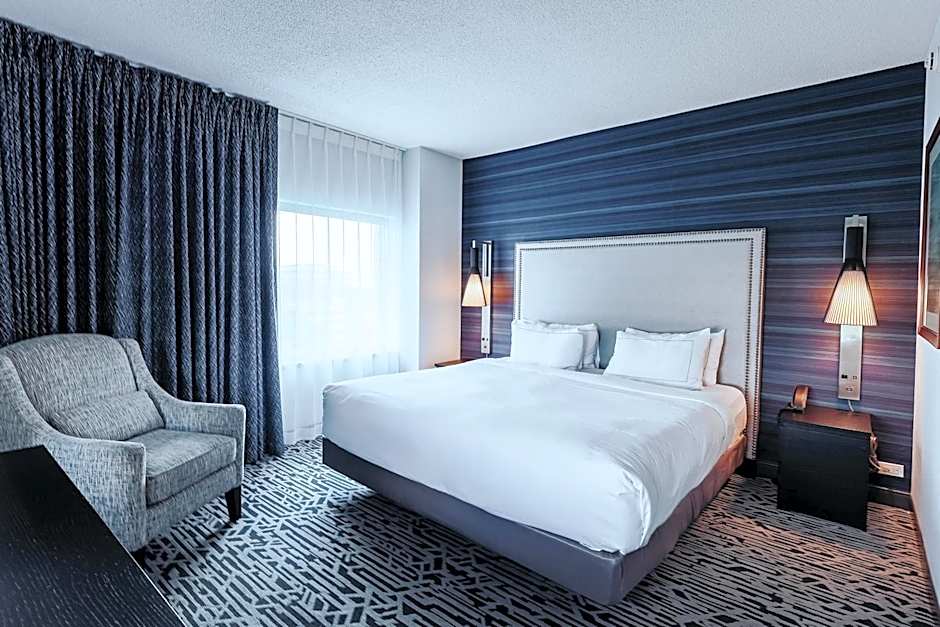 DoubleTree By Hilton Guest Suites & Conf. Center Chicago Downers Grove