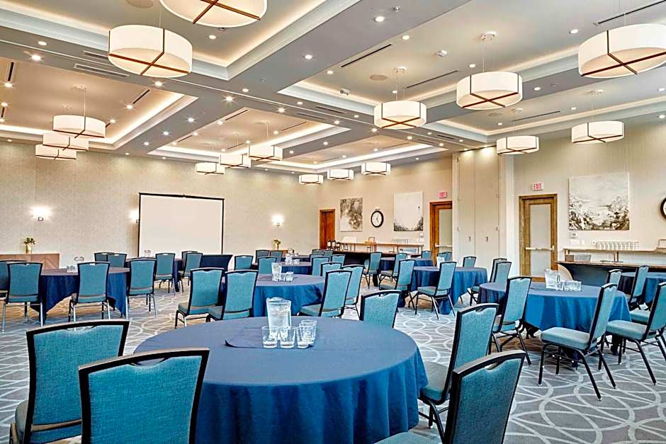 Sandman Signature Plano-Frisco Hotel