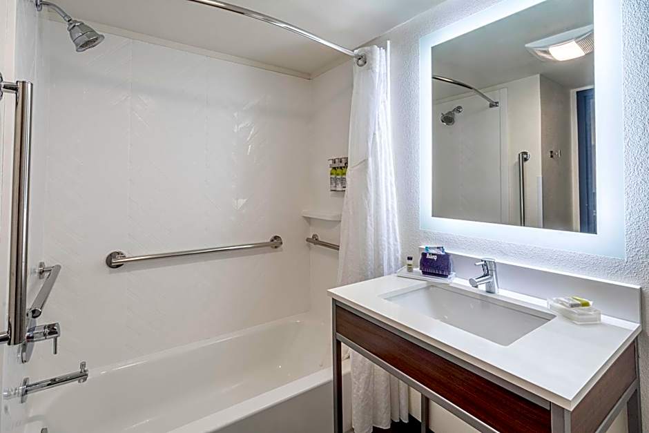 Holiday Inn Hotel And Suites Wausau-Rothschild By IHG