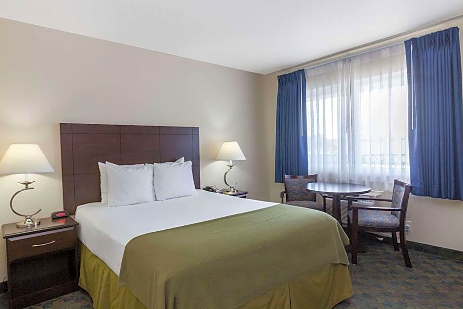 Days Inn by Wyndham Santa Maria