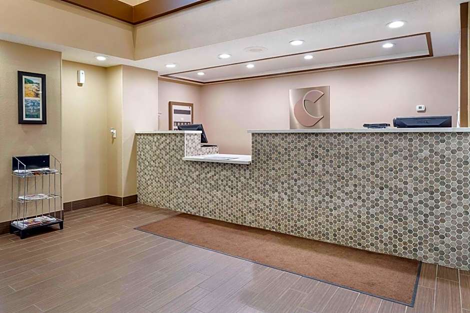 Comfort Inn & Suites