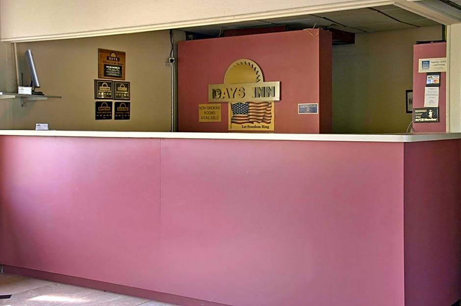 Days Inn by Wyndham Oak Ridge Knoxville