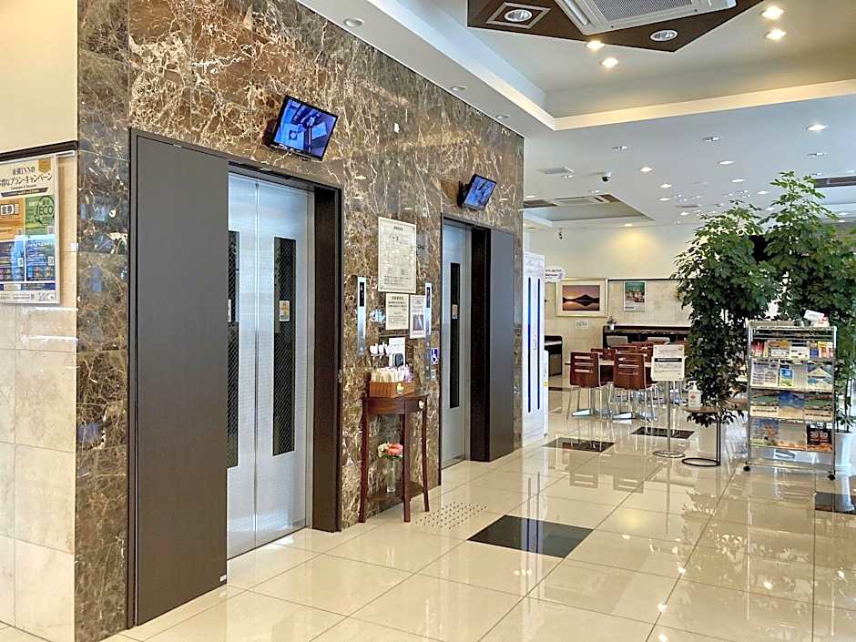 Toyoko Inn Shin-osaka Higashi-mikuni Ekimae