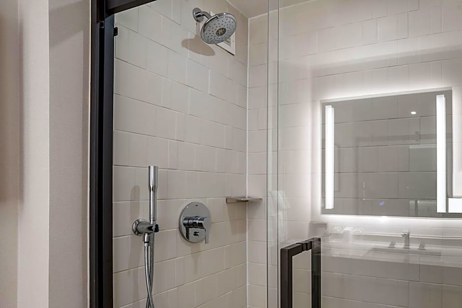 Sheraton Suites Wilmington Downtown