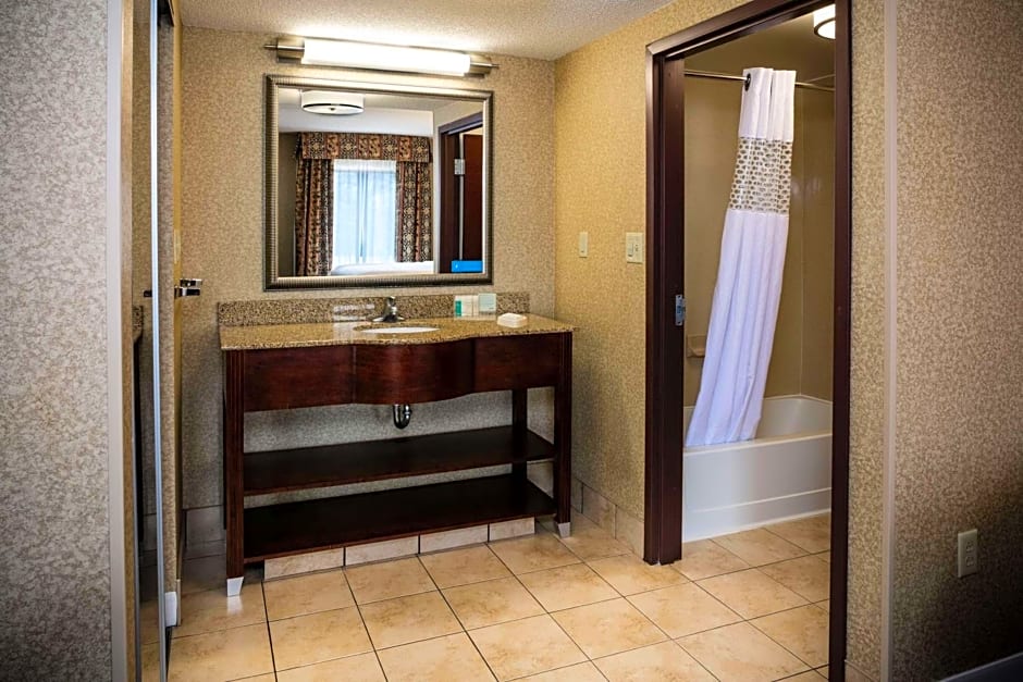 Hampton Inn By Hilton & Suites Toledo-Perrysburg