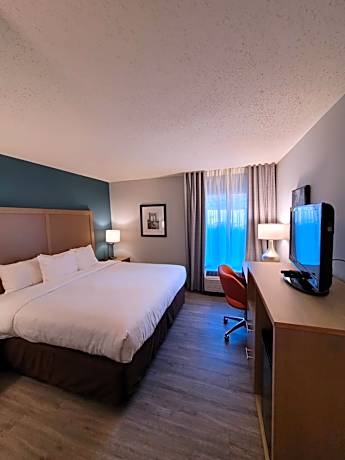 Comfort Inn & Suites Alexandria West