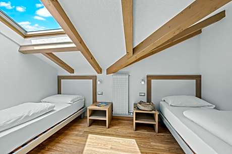 Superior Two-Bedroom Apartment with Valley View