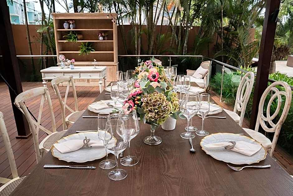 Hodelpa Garden Court