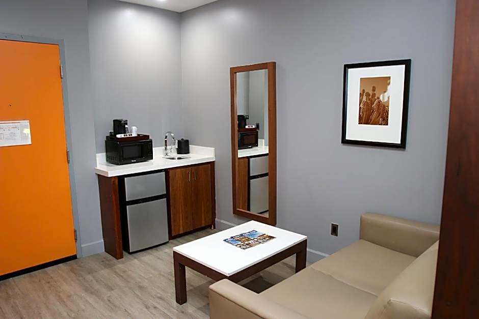 BLVD Hotel and Studios Universal-Hollywood, an Ascend Collection Hotel