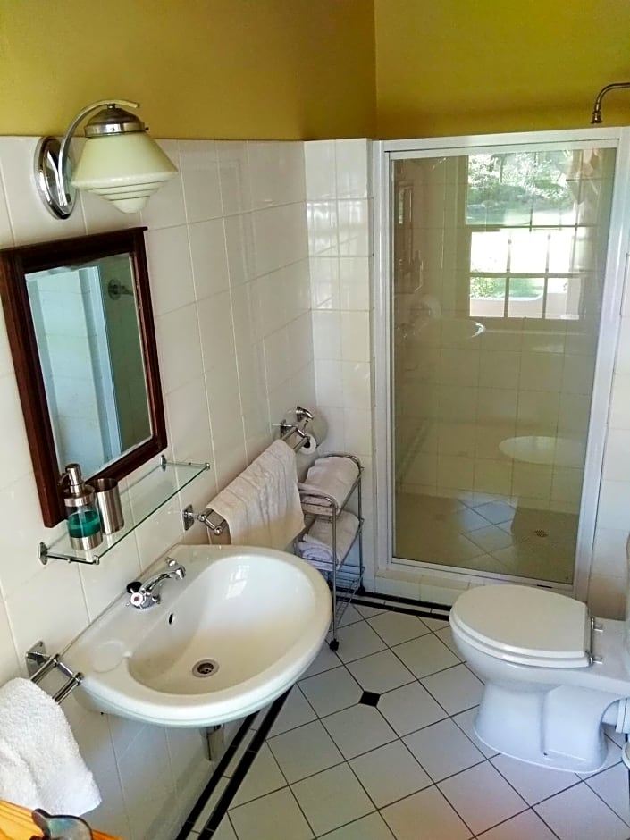 Fleur Bleue & The Timber Frame