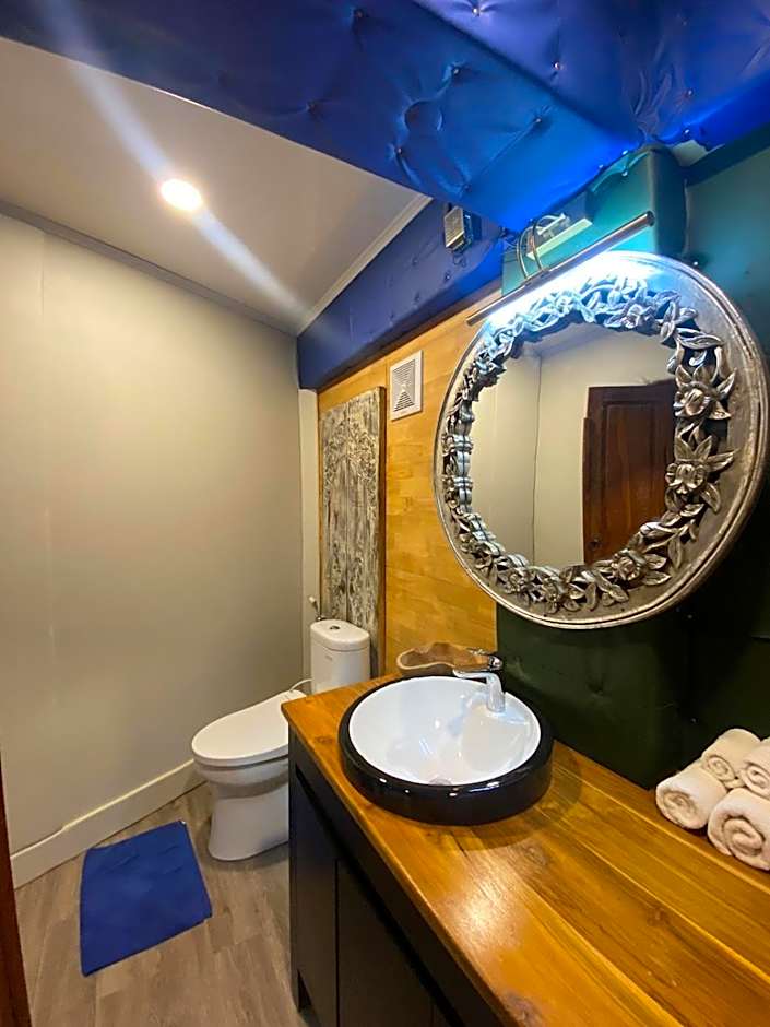 Pondanu Cabins By The Lake