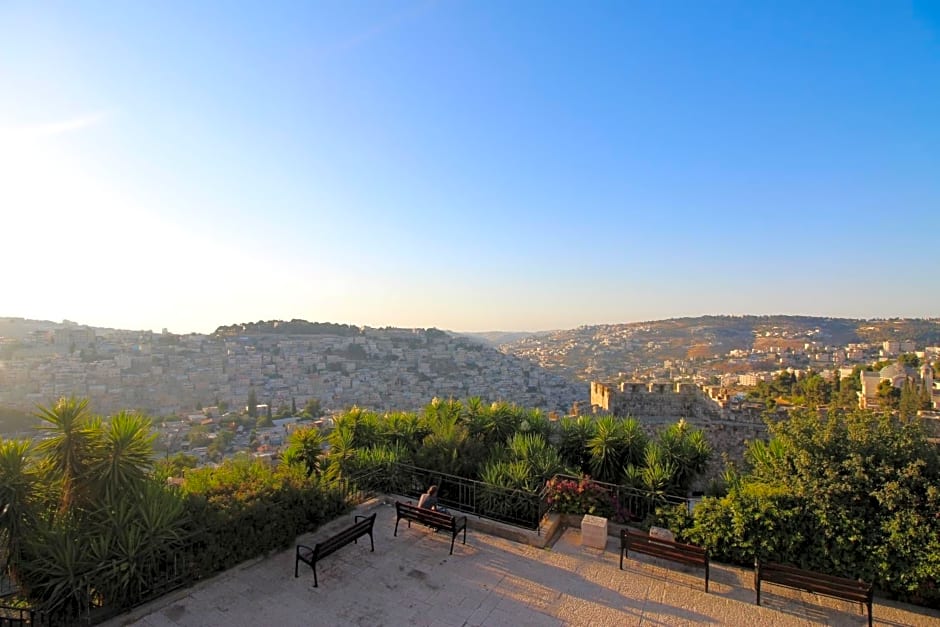 Private Hostel - Best location