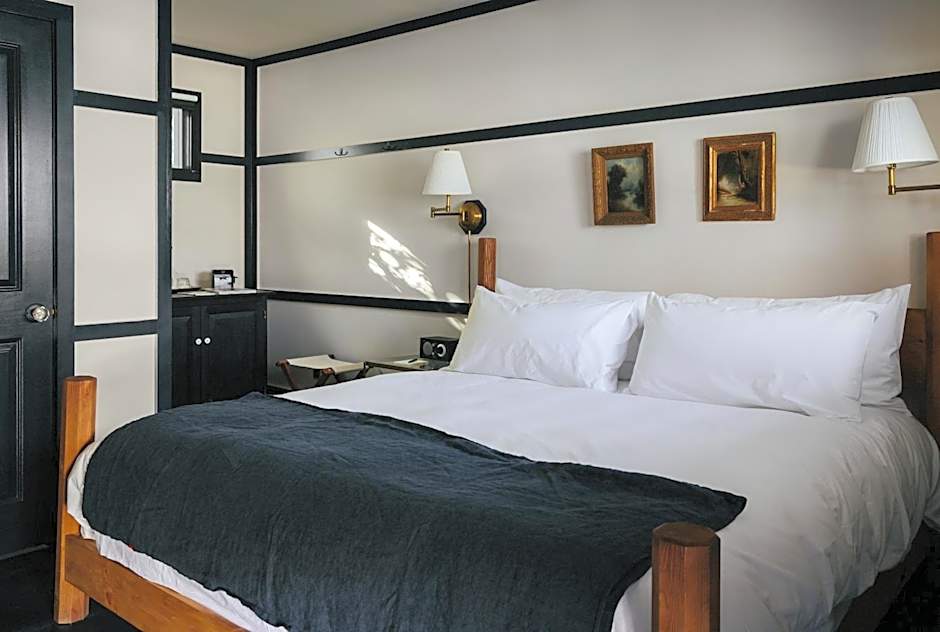 Brentwood Hotel