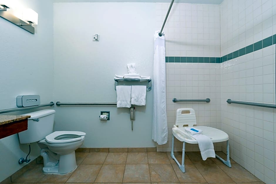Holiday Inn Express Hotel & Suites Omaha West By IHG