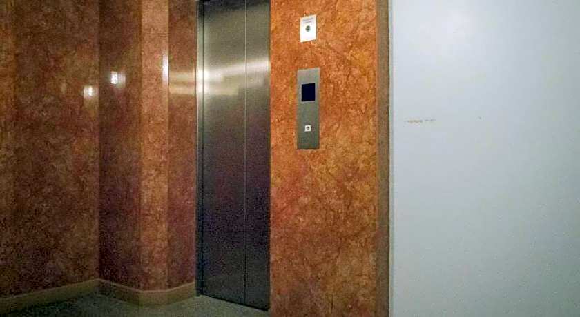 BIRD ROOM HOTEL - PRATUNAM