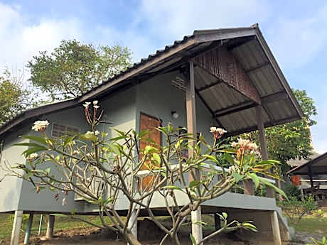 PHUPHA Bungalow Haad Rin