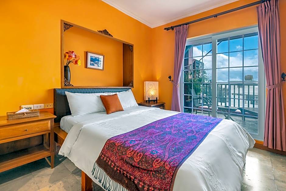 Golden Ocean Azure Hotel