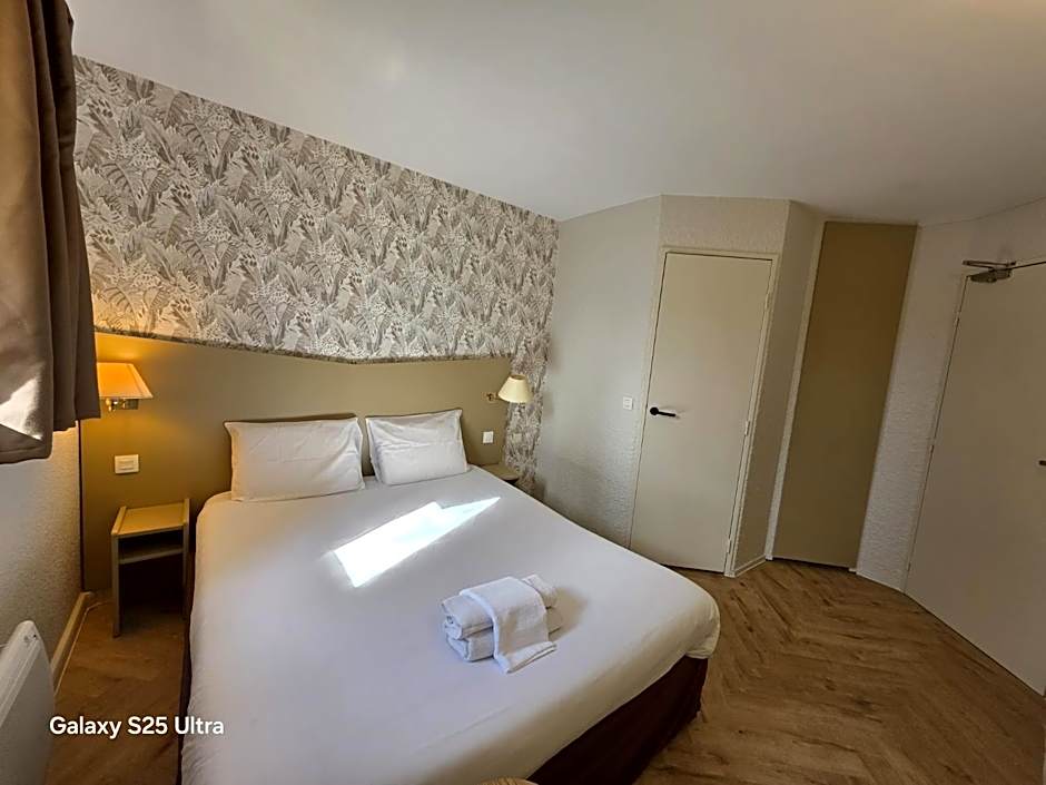 Kyriad Chantilly Hotel