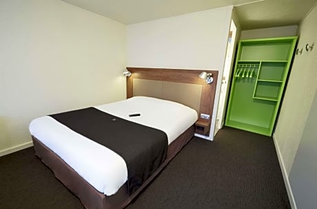Standard Room - 1 Double Bed