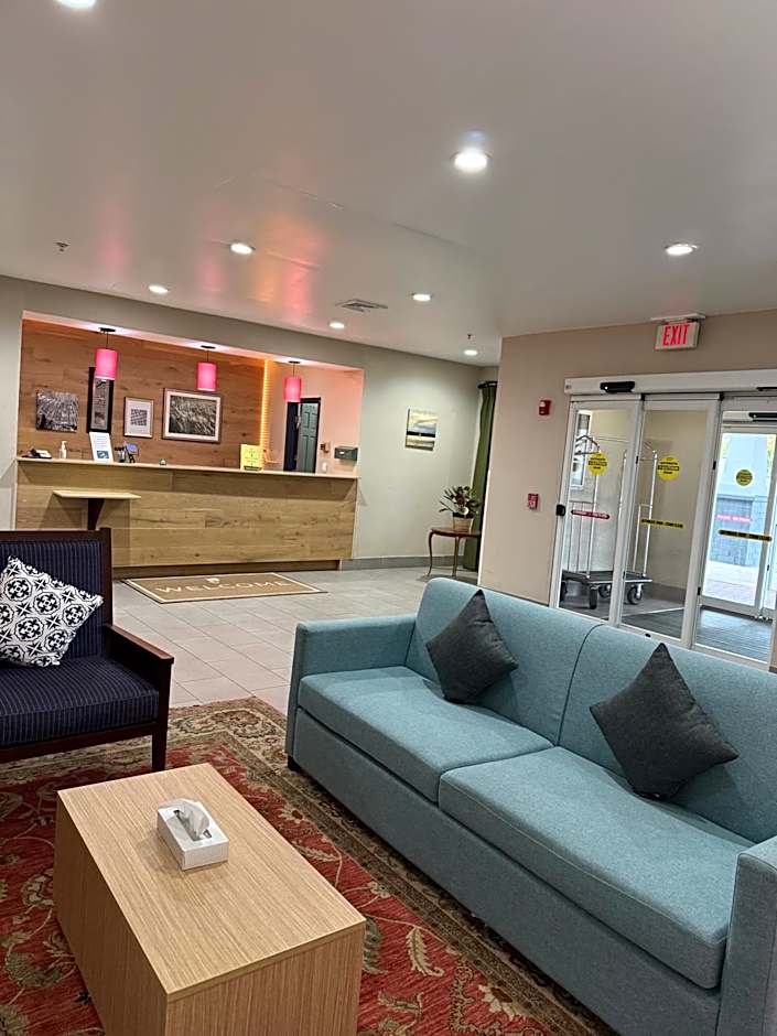 Country Inn & Suites by Radisson, Elgin, IL