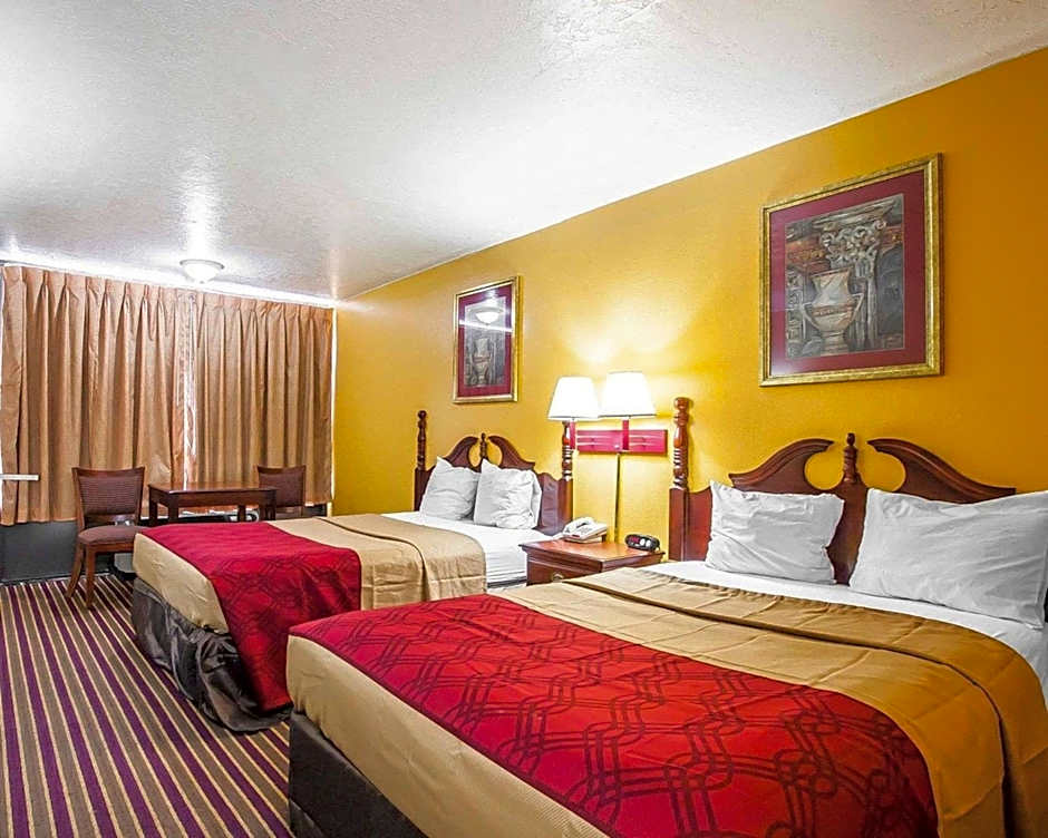 Econo Lodge Dyersburg I-155