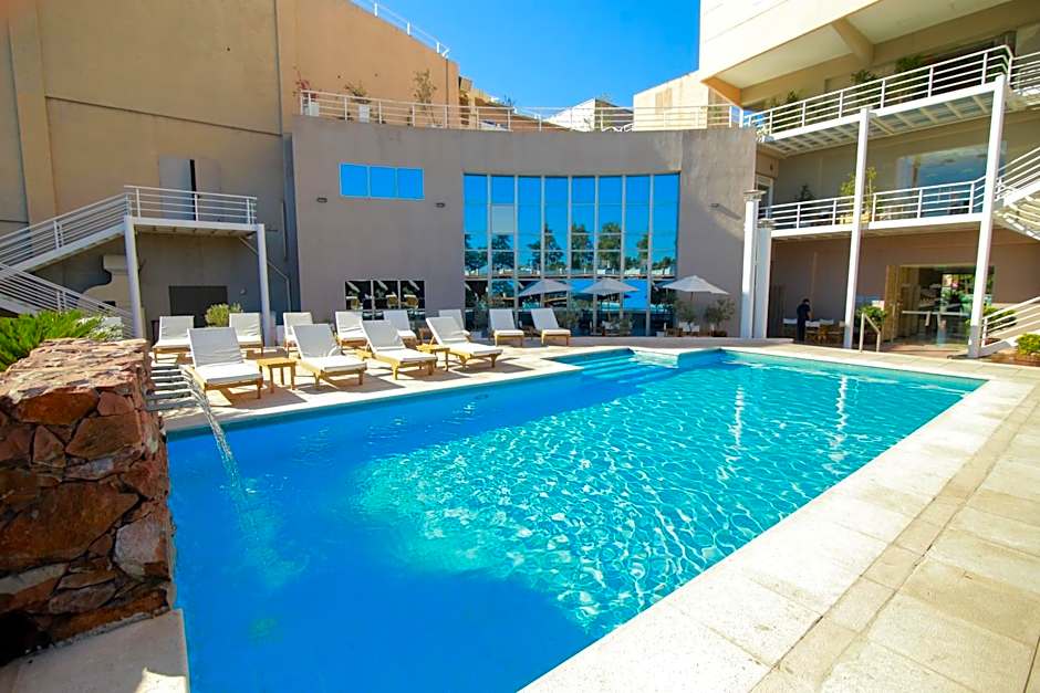 Hotel Tower Inn & Suites