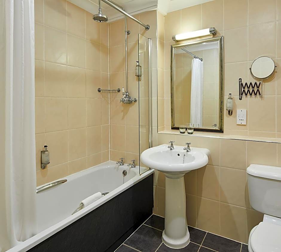 Leonardo Boutique Huntingtower Perth