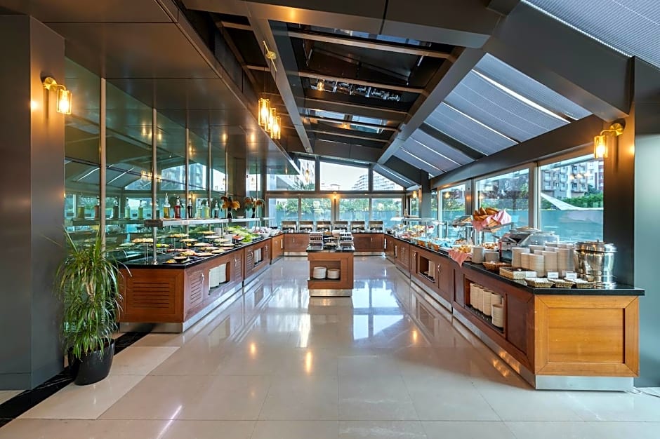 Miracle Istanbul Airport Hotel & Spa
