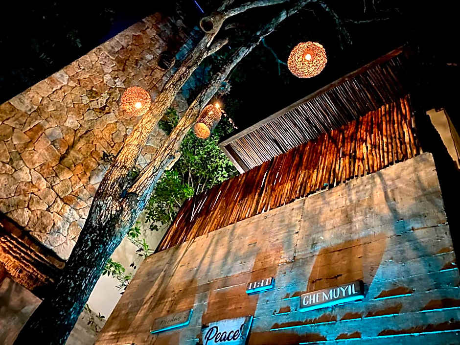 La Casa de María 11:11