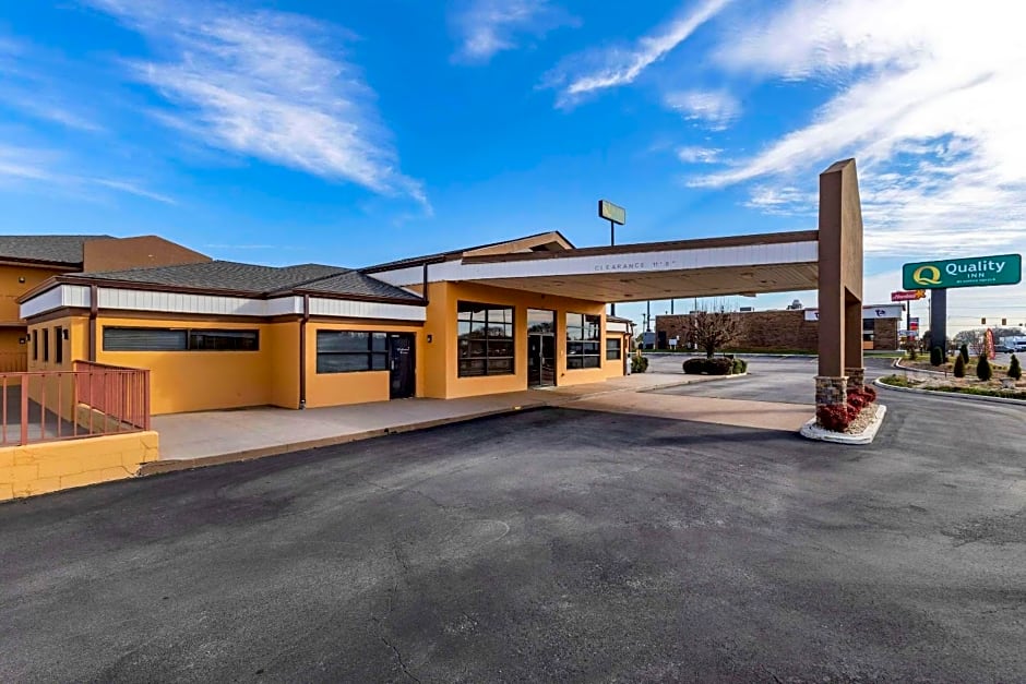 Quality Inn South Duncan