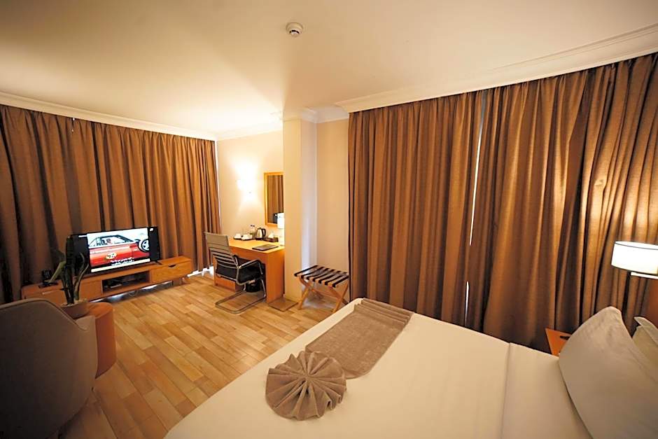 Mado Hotel