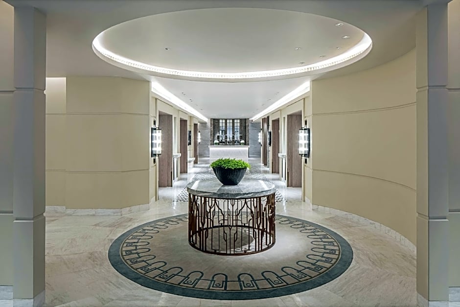 Waldorf Astoria By Hilton Bangkok