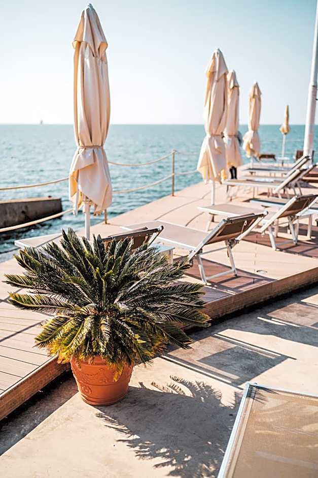 Tre Merli Beach Hotel