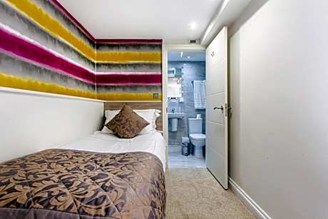 Economy Single Room (basement - no window)