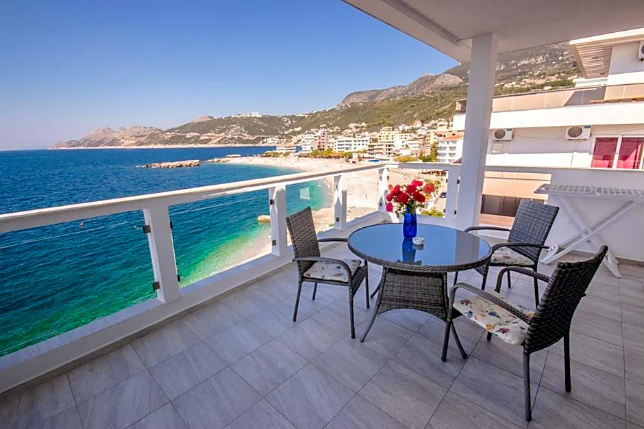 Apartments AriaSana-5m from the beach