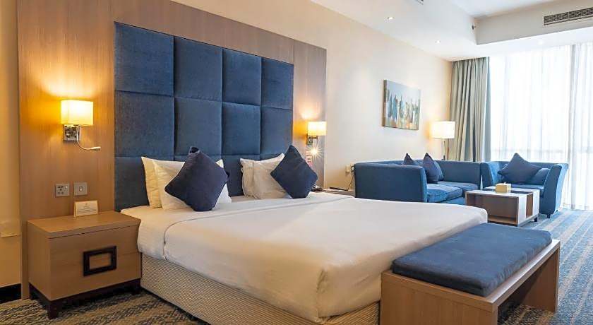 THE CASTLE PREMIUM HOTEL