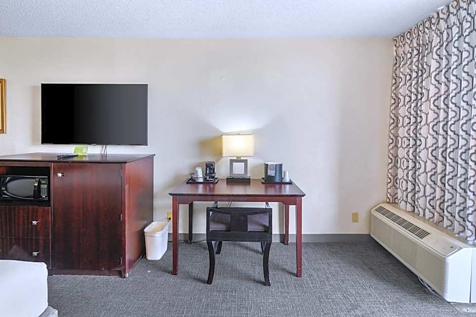 88 Palms Hotel & Event Center