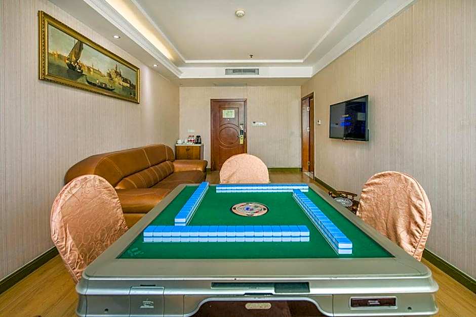 Vienna Hotel Huizhou West Lake Maidi South Road