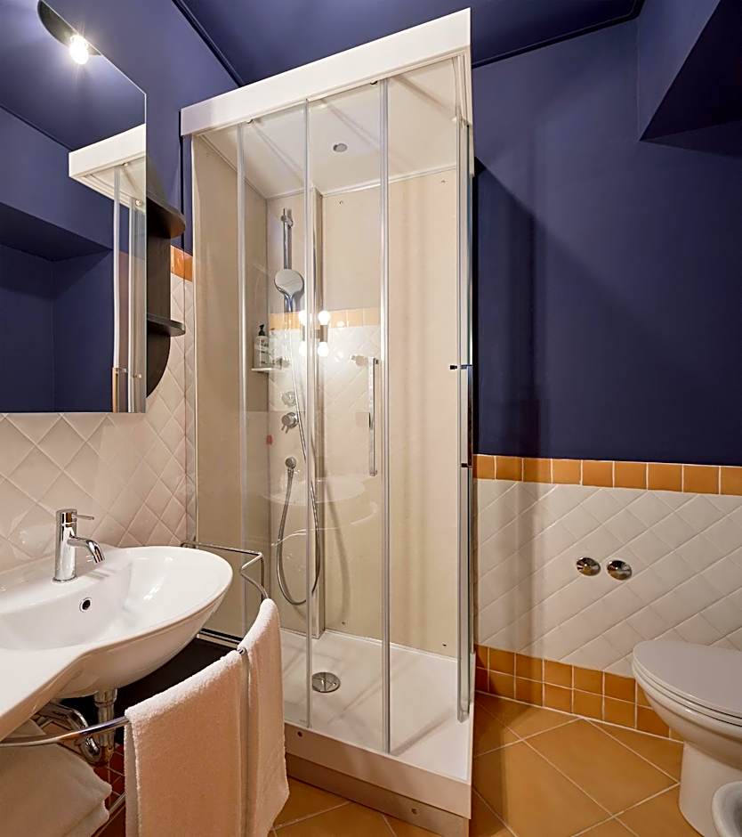 URBANAUTS STUDIOS Minelli