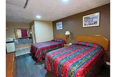 2 Queen Beds Non-Smoking