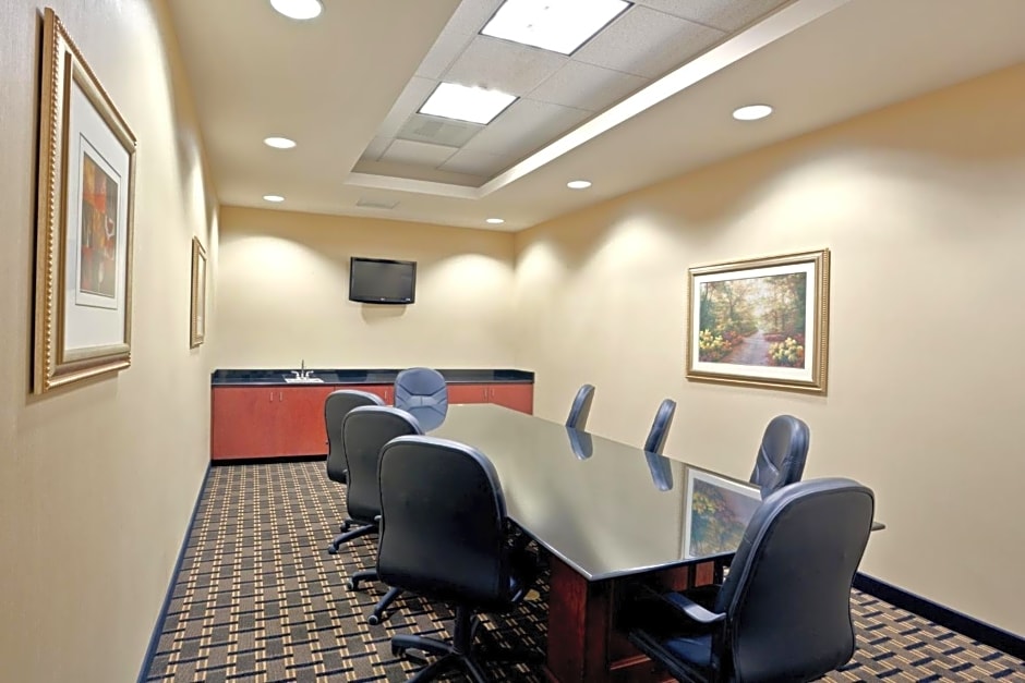 Holiday Inn Express Hotel & Suites Lynnwood By IHG