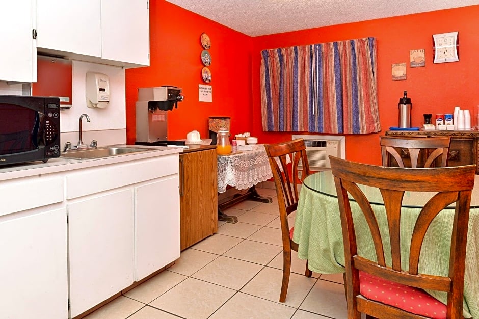 Americas Best Value Inn Delano