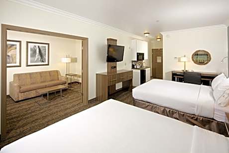 Executive Queen Room with Two Queen Beds
