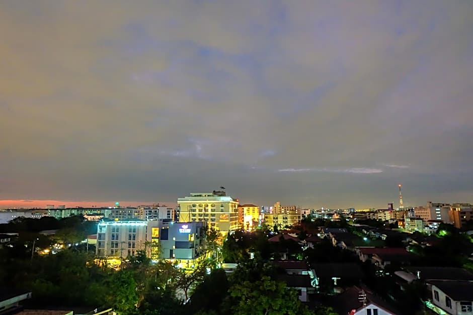 Baron Residence Bangkok